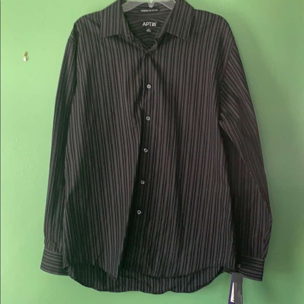 Long sleeve dress shirt